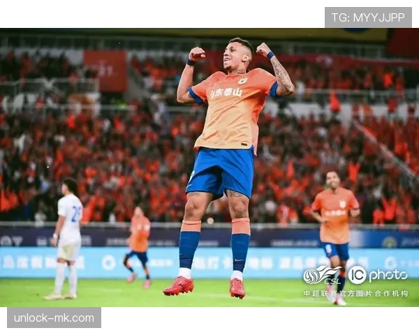 克雷桑帽子戏法助山东泰山逆转取胜，状态强势回暖