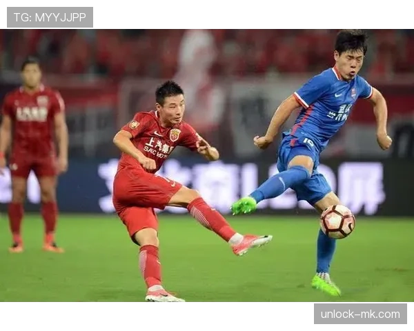 中超联赛最新战报：争冠白热化，豪强对决精彩纷呈