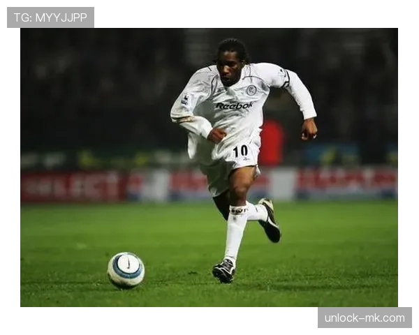 伊萨克森展现卓越盘带技术，助球队争光添彩